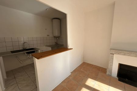 Vue n°2 Appartement 4 pièces T4 F4 à louer - Marseille 6ᵉ (13006)