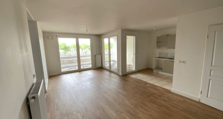 Vue n°1 Appartement 3 pièces T3 F3 à louer - Lyon 8ᵉ (69008)