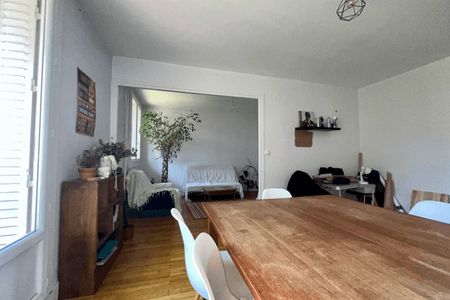 Vue n°2 Appartement 3 pièces T3 F3 à louer - Villeurbanne (69100)