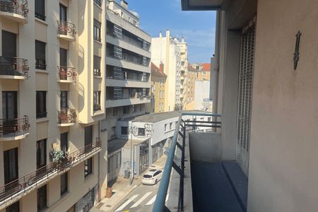 Vue n°2 Appartement meublé 4 pièces T4 F4 à louer - Grenoble (38000)