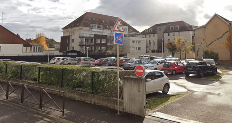 Vue n°1 Parking à louer - Colmar (68000)