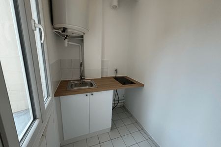 Vue n°3 Appartement 2 pièces T2 F2 à louer - Issy Les Moulineaux (92130)