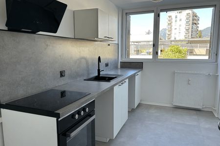 appartement 4 pièces à louer GRENOBLE 38100 73.2 m²