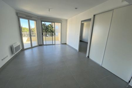 Vue n°3 Appartement 3 pièces T3 F3 à louer - Cavalaire Sur Mer (83240)