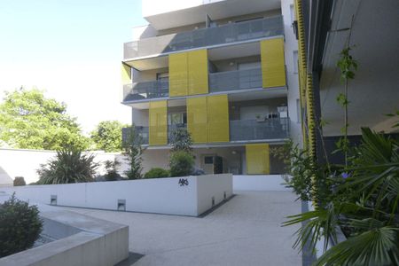 appartement 3 pièces à louer TOULOUSE 31500 58.4 m²