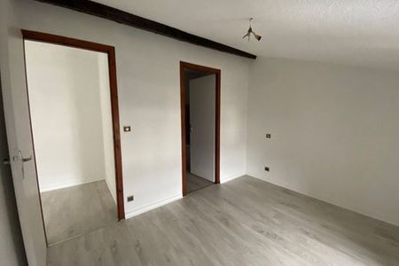 Vue n°2 Appartement 2 pièces à louer - MONT-DE-MARSAN (40000) - 35.83 m²