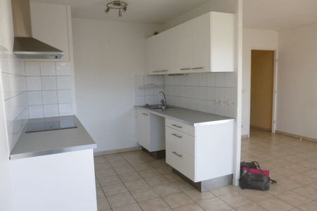 Vue n°2 Appartement 3 pièces T3 F3 à louer - Saint Martin D'heres (38400)