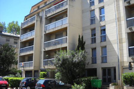 Vue n°3 Appartement 2 pièces T2 F2 à louer - Avignon (84000)
