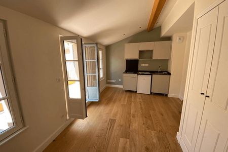 appartement 1 pièce à louer TOULON 83000 20.1 m²