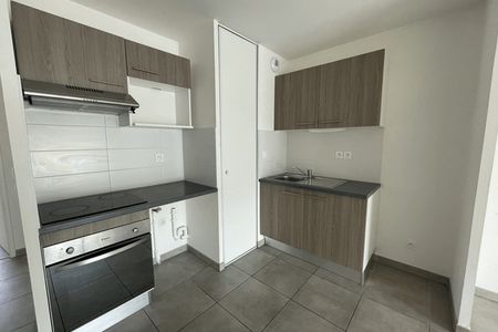 Vue n°3 Appartement 3 pièces T3 F3 à louer - Toulouse 2ᵉ (31200)