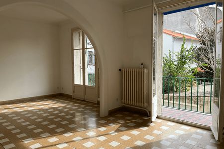 Vue n°2 Appartement 4 pièces T4 F4 à louer - Avignon (84000)