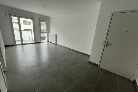 Vue n°2 Appartement 2 pièces T2 F2 à louer - Nice (06300)