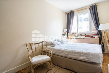 Vue n°3 Appartement 3 pièces à vendre - PARIS 10ème (75010) - 46.98 m²