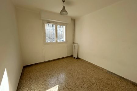 Vue n°3 Appartement 3 pièces T3 F3 à louer - Marseille 1ᵉʳ (13001)