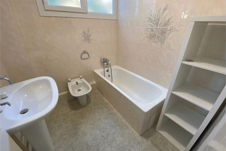 Vue n°3 Appartement 3 pièces T3 F3 à louer - Beziers (34500)