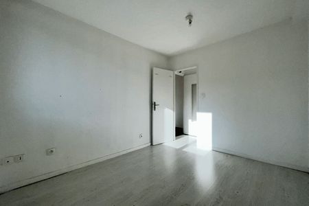 Vue n°2 Appartement 3 pièces T3 F3 à louer - Villeurbanne (69100)