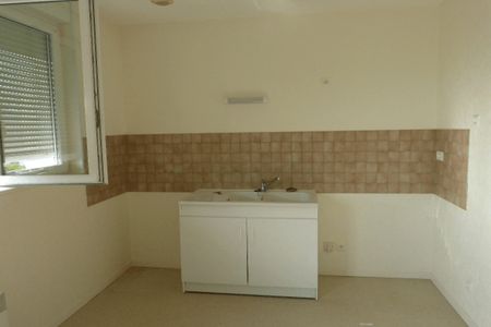 Vue n°3 Appartement 3 pièces T3 F3 à louer - Rethel (08300)