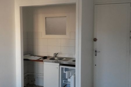 Vue n°2 Studio T1 F1 à louer - Bordeaux (33000)