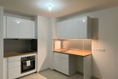 Appartement a louer  - 3 pièce(s) - 65.4 m2 - Surfyn