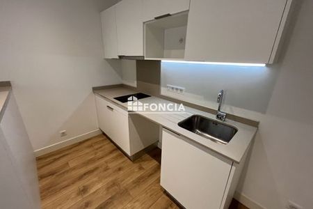 Vue n°2 Appartement 2 pièces T2 F2 à louer - Bordeaux (33000)