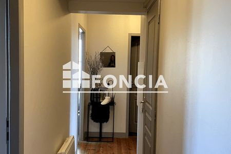 Vue n°3 Appartement 3 pièces T3 F3 à vendre - Saintes (17100)