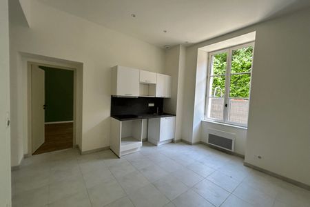 Vue n°3 Appartement 3 pièces T3 F3 à louer - Laval (53000)