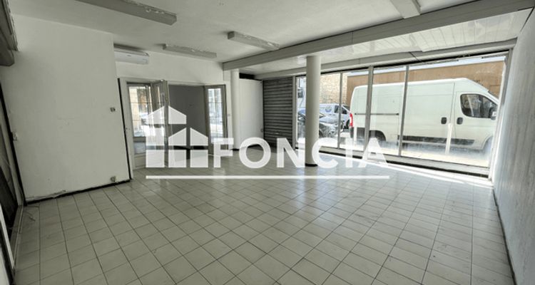 Vue n°1 Local commercial à vendre - Toulon (83100)