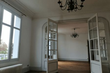 appartement 3 pièces à louer ROCHEFORT 17300 123.1 m²