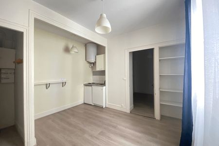 Vue n°2 Appartement 2 pièces T2 F2 à louer - Grenoble (38000)