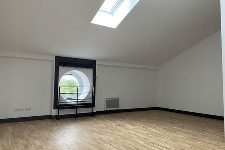 appartement 2 pièces à louer ROCHEFORT 17300 53.7 m²