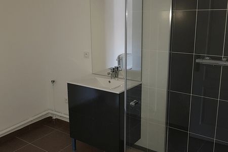 Vue n°3 Appartement 2 pièces T2 F2 à louer - Morieres Les Avignon (84310)