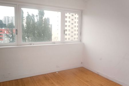 Vue n°2 Appartement 3 pièces T3 F3 à louer - Saint-etienne (42100)