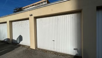 parking  à louer VIENNE 38200