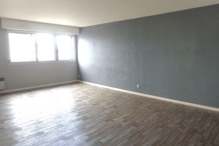 Vue n°3 Appartement 3 pièces T3 F3 à louer - Rouen (76100)