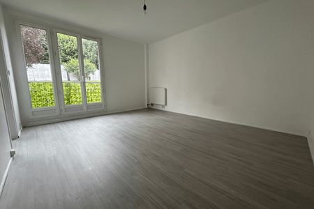 Vue n°3 Appartement 4 pièces T4 F4 à louer - Montigny Les Cormeilles (95370)