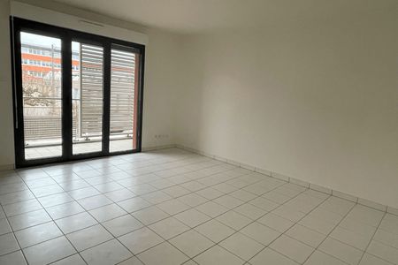 Vue n°3 Appartement 2 pièces T2 F2 à louer - Roanne (42300)