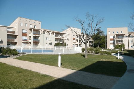 Vue n°2 Appartement 2 pièces T2 F2 à louer - Le Pontet (84130)