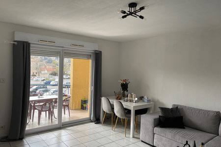 Vue n°3 Appartement 3 pièces T3 F3 à louer - Annonay (07100)