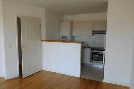 Vue n°3 Appartement 2 pièces T2 F2 à louer - Poissy (78300)