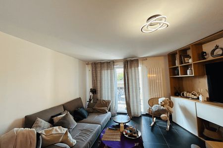Appartement a louer  - 3 pièce(s) - 64.3 m2 - Surfyn