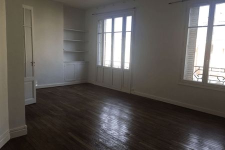 Vue n°3 Appartement 4 pièces T4 F4 à louer - Reims (51100)