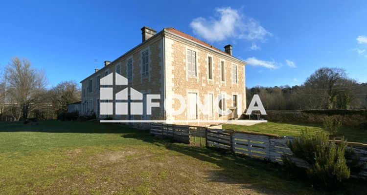maison 10 pièces à vendre Montguyon 17270 420 m²