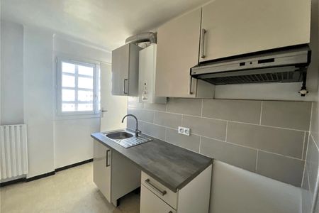 Vue n°2 Appartement 4 pièces T4 F4 à louer - Toulon (83000)