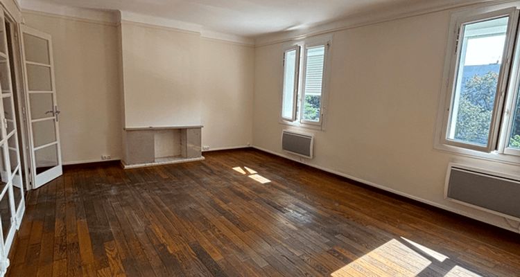 Vue n°1 Appartement 3 pièces T3 F3 à louer - Arles (13200)