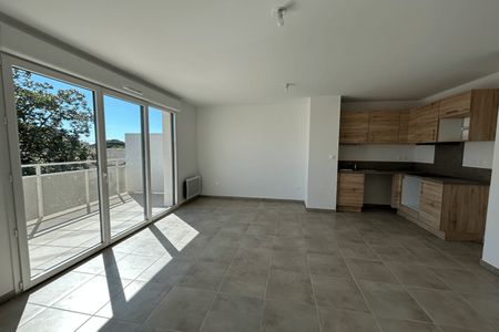 appartement 4 pièces à louer NIMES 30000