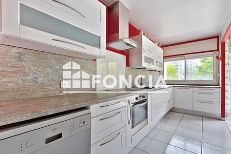 Vue n°2 Appartement 4 pièces T4 F4 à vendre - Le Mee Sur Seine (77350)