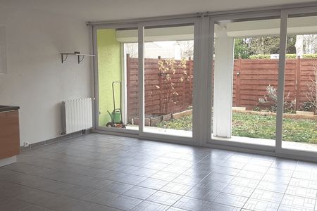 Vue n°2 Appartement 2 pièces T2 F2 à louer - Vaux Le Penil (77000)