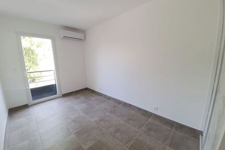 Vue n°3 Maison 4 pièces T4 F4 à louer - Brignoles (83170)