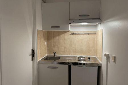 Appartement a louer  - 1 pièce(s) - 21.8 m2 - Surfyn
