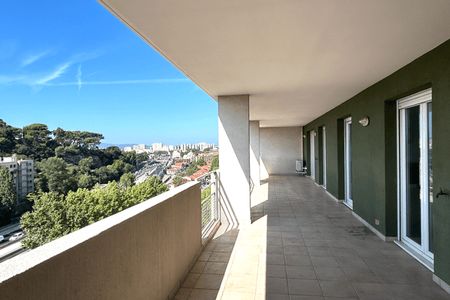 Vue n°3 Appartement 6 pièces T6 F6 à louer - Toulon (83100)